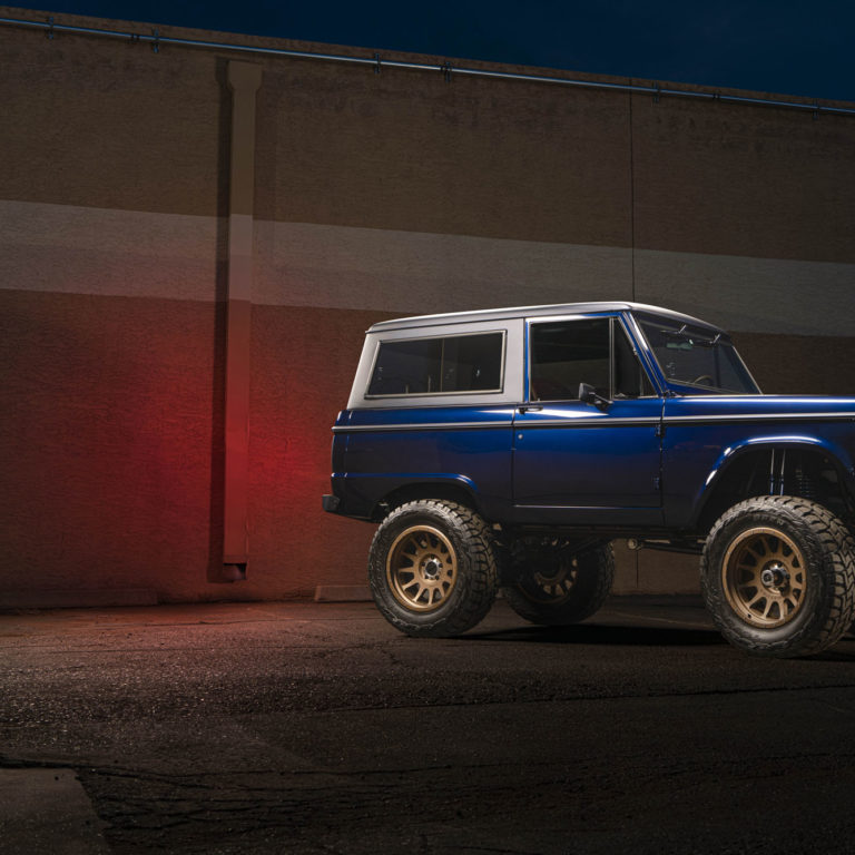 Side front quarter Bronco